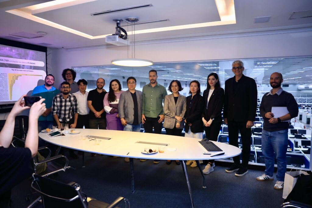 Foto: Comitiva de Seul e Lideres BrBPO & Metasix na sede da BrBPO em São Paulo.